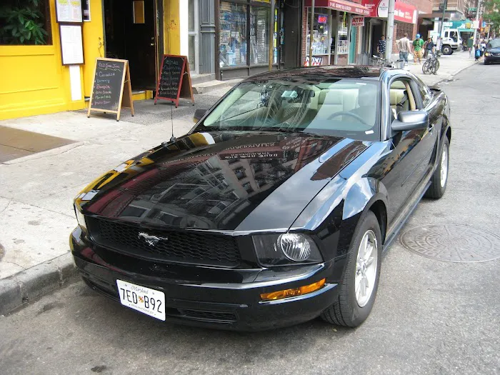 Hertz Car Rental - Chicago - North State Street Picture 5