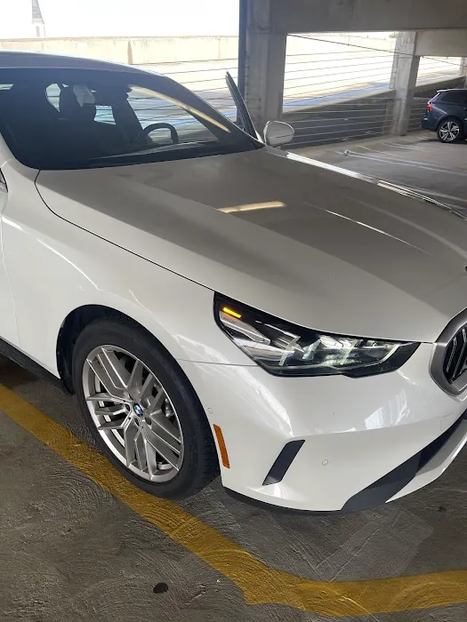 SIXT Rent A Car Chicago Lincoln Park Picture 5
