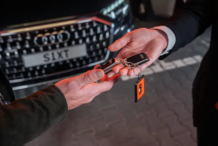 SIXT Rent A Car Chicago Lincoln Park Picture 9