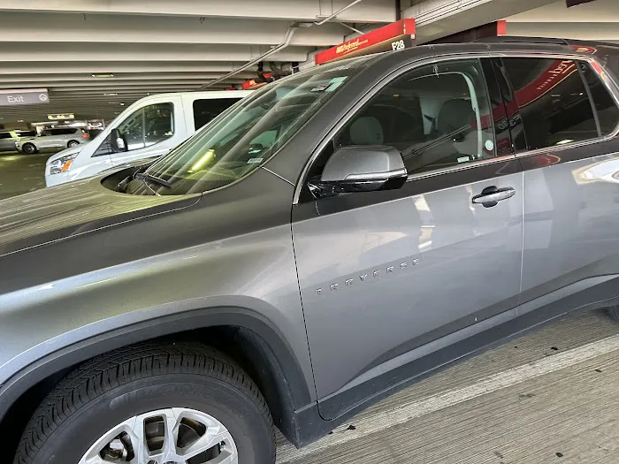Avis Car Rental Picture 3