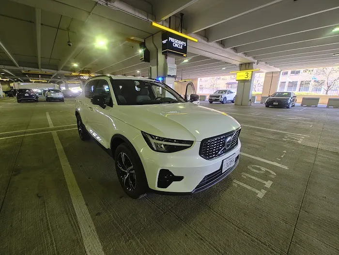Hertz Car Rental - Chicago - Chicago Midway International Airport (MDW) Picture 5