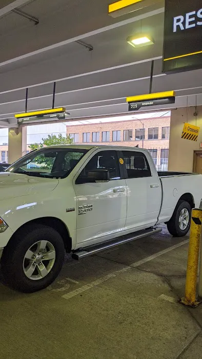Hertz Car Rental - Chicago - Chicago Midway International Airport (MDW) Picture 10