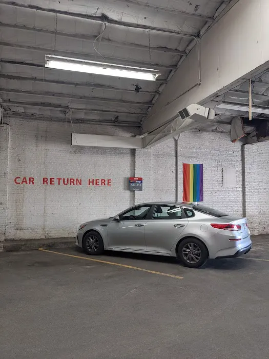 Avis Car Rental Picture 1