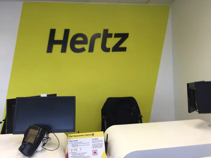 Hertz Car Rental Picture 6