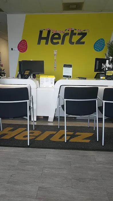 Hertz Car Rental Picture 10