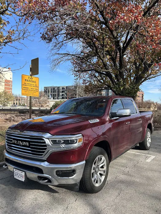 Routes Car Rental Picture 7