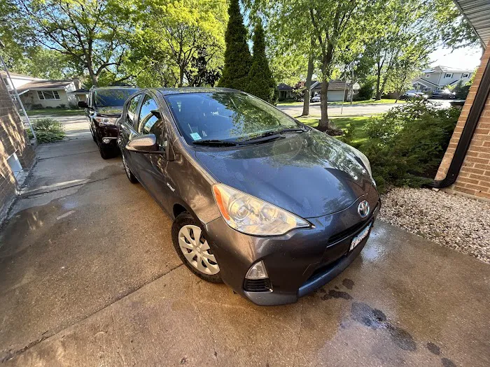 LeeDan Car Rentals Picture 6