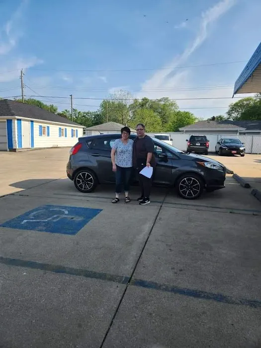 Holiday Rent A Car Picture 8