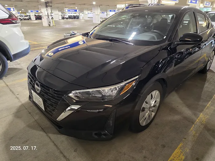 Hertz Car Rental - Chicago - Chicago O'hare International Airport (ORD) Picture 3