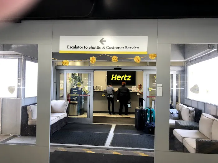 Hertz Car Rental - Chicago - Chicago O'hare International Airport (ORD) Picture 9