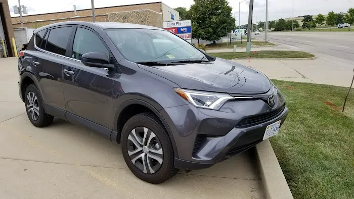 Avis Car Rental Picture 2