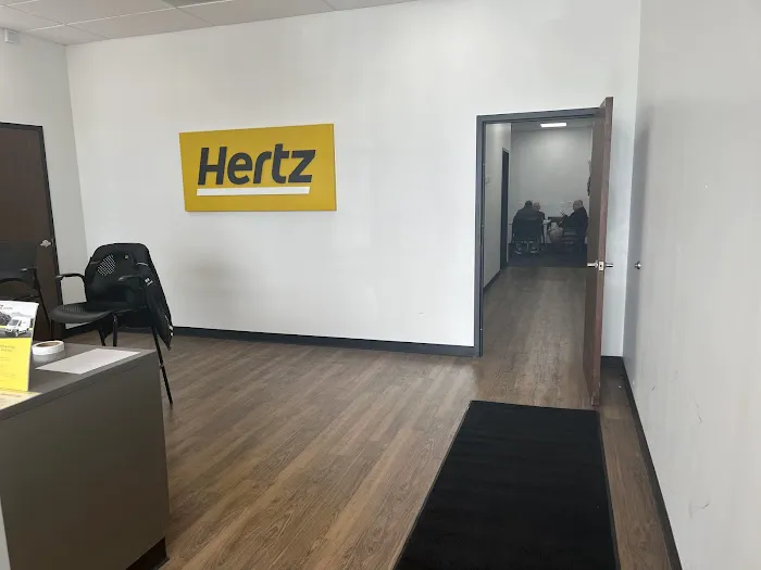 Hertz Car Rental - Plainfield - South Route 59 Picture 3