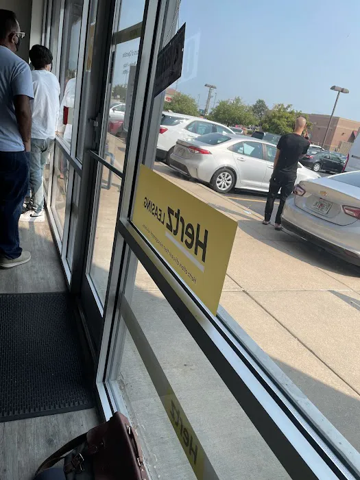 Hertz Car Rental - Plainfield - South Route 59 Picture 6