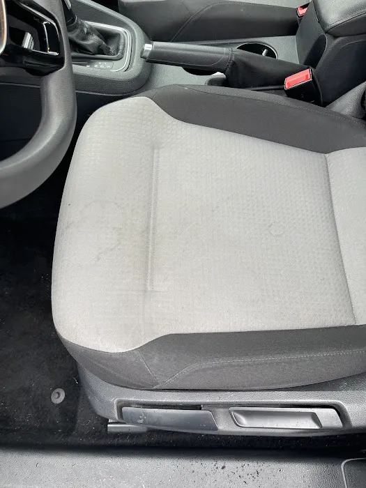 Hertz Car Rental - Plainfield - South Route 59 Picture 8