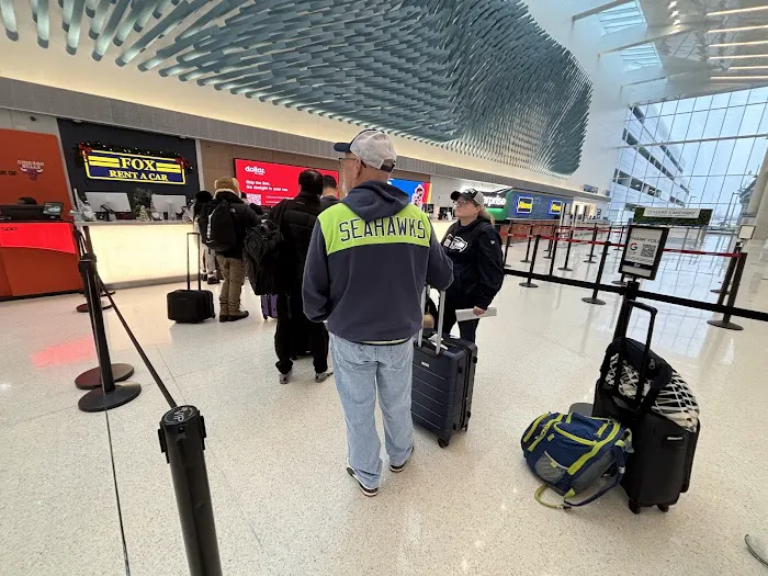 Fox Rent A Car Chicago O'Hare International Airport Picture 3
