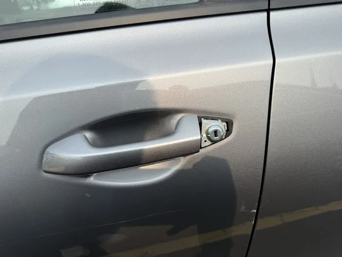 Hertz Car Rental - Glendale Heights - East North Avenue Hle Picture 8