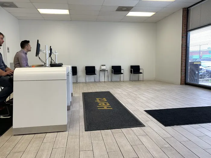 Hertz Car Rental - Highland Park - North Skokie Valley Road Picture 6