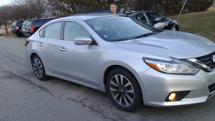 Enterprise Rent-A-Car Picture 3