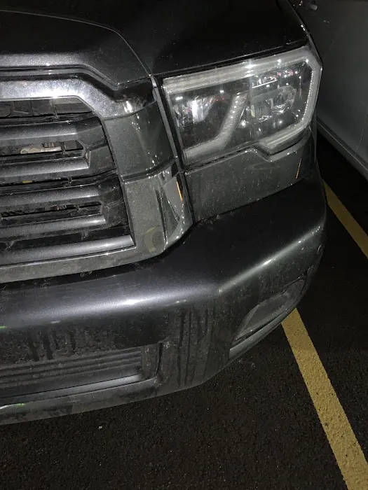 Hertz Car Rental - Libertyville - South Milwaukee Avenue Picture 8