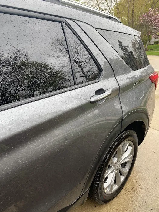 Avis Car Rental Picture 1