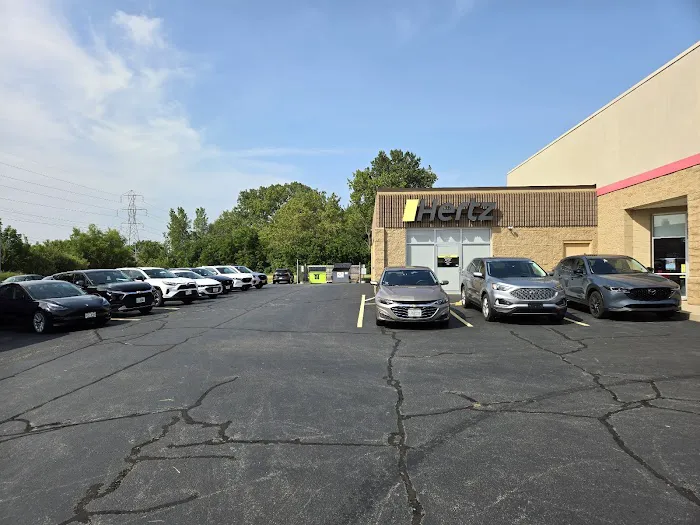Hertz Car Rental - Kenosha - 75th Street Picture 1