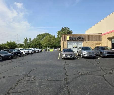 Hertz Car Rental - Kenosha - 75th Street