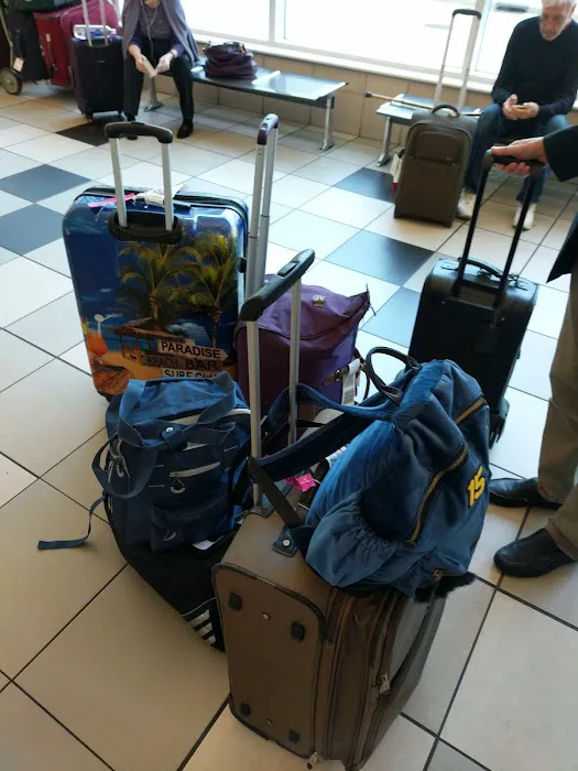 Dollar Car Rental - Milwaukee - General Mitchell International Airport Picture 10