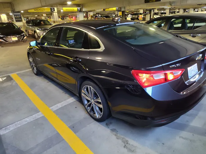 SIXT Rent A Car Milwaukee Airport Picture 4