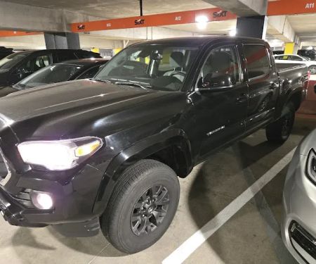 SIXT Rent A Car Milwaukee Airport