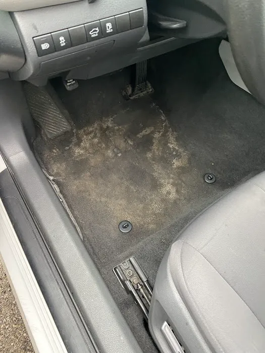 Avis Car Rental Picture 2