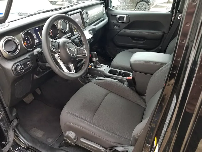 Avis Car Rental Picture 8