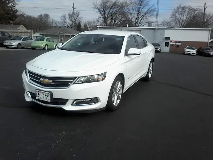 Avis Car Rental Picture 1