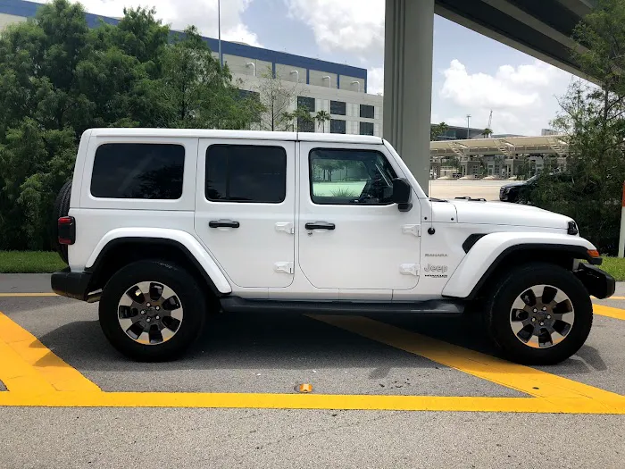 Exotic Car Rental Chicago | Instant Luxury Rentals Picture 6