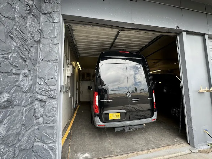 Bandago Van Rental Picture 8