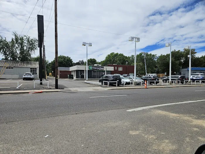 Enterprise Rent-A-Car Picture 9