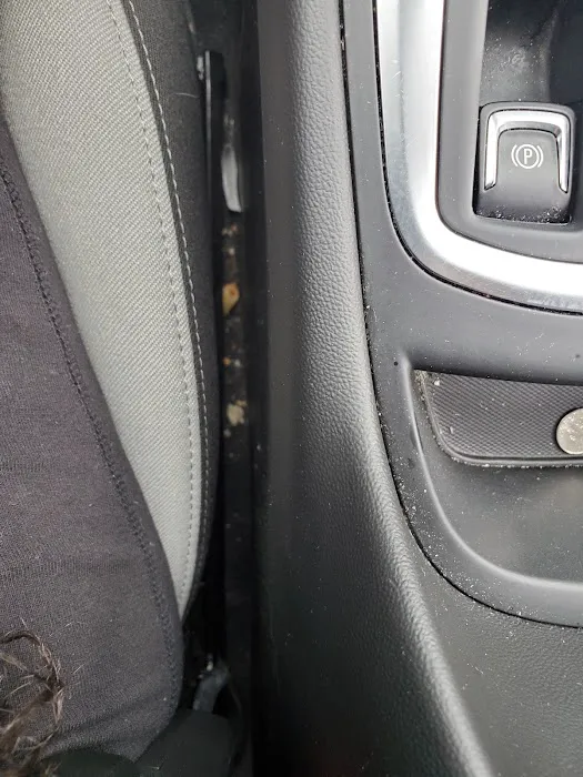 Avis Car Rental Picture 1