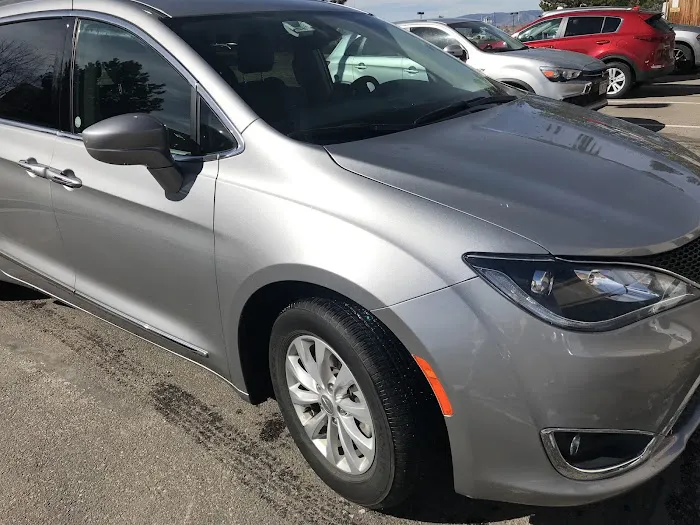 Avis Car Rental Picture 4