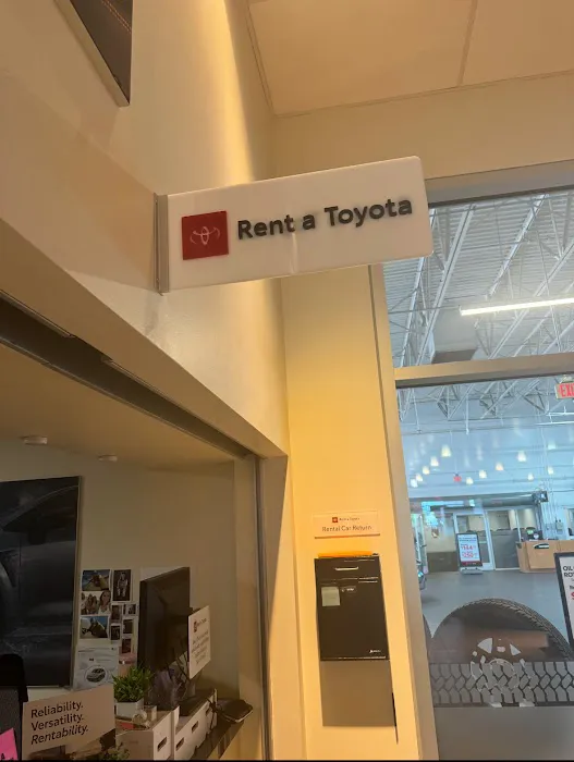 Rent a Toyota Arapahoe Picture 6