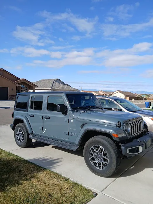 Routes Car Rental Picture 1