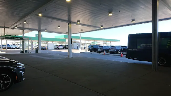 Alamo Rent A Car - Denver International Airport (DEN) Picture 6