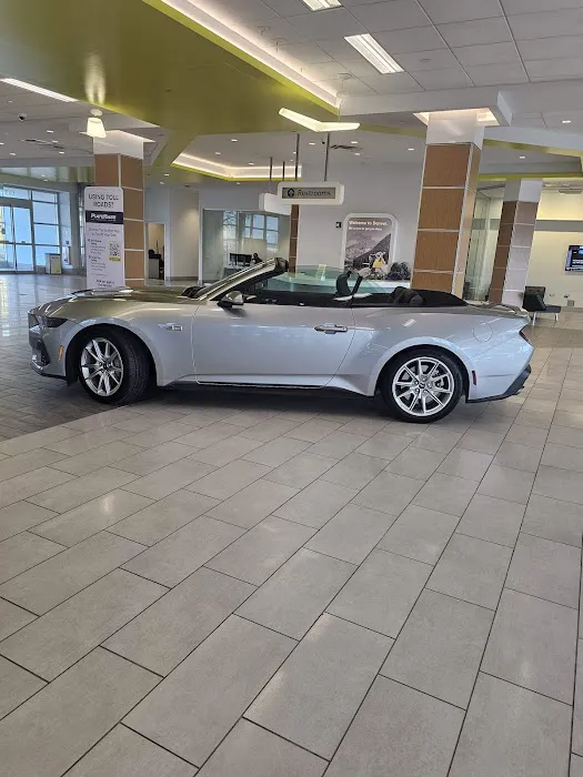 Hertz Car Rental Picture 1