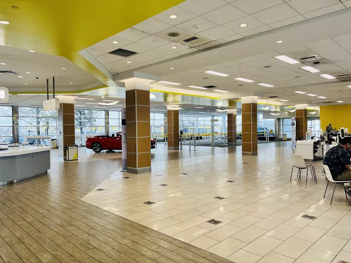 Hertz Car Rental Picture 3