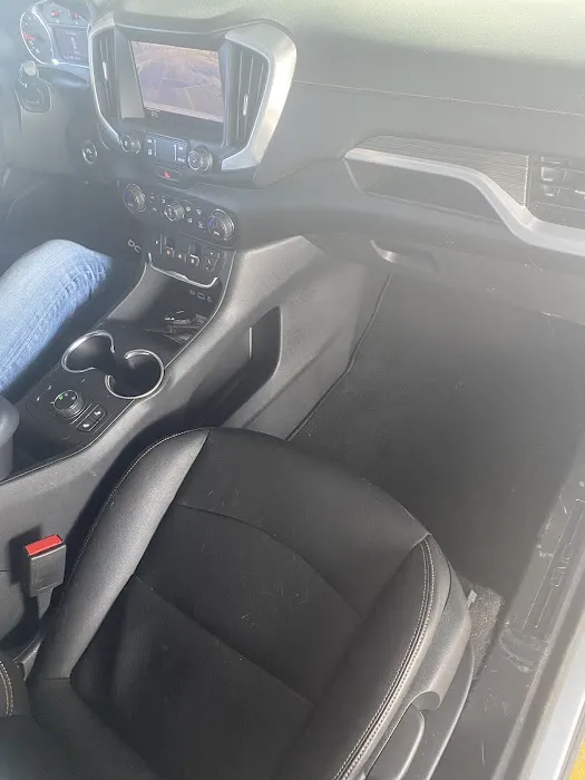 Avis Car Rental Picture 7