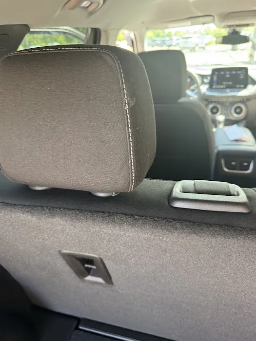 Avis Car Rental Picture 1