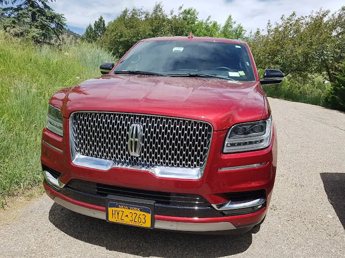 Avis Car Rental Picture 2