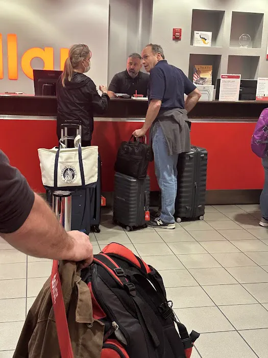 Dollar Car Rental - Phoenix - Sky Harbor International Airport Picture 4