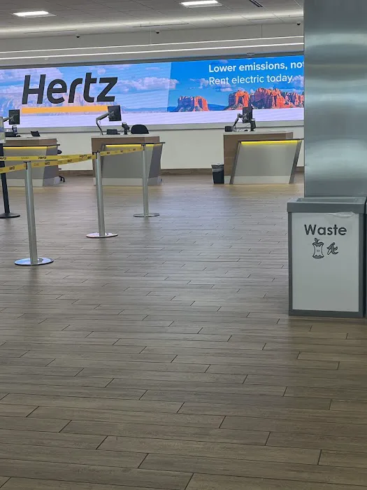 Hertz Car Rental - Phoenix - Phoenix Sky Harbor International Airport (PHX) Picture 8