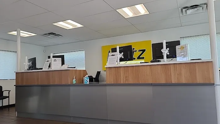Hertz Car Rental - Phoenix - West Camelback Road Picture 4