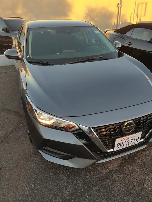 Hertz Car Rental - Phoenix - West Camelback Road Picture 9