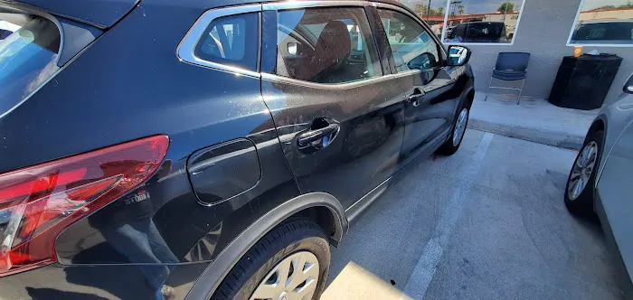Hertz Uber Picture 2